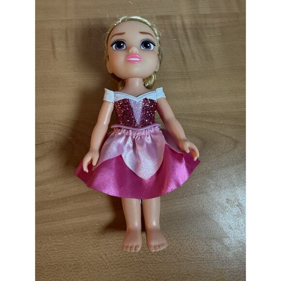 Disney Princess Petite 6” Aurora Doll Jakks Pacific Sleeping Beauty Mini - Picture 1 of 9
